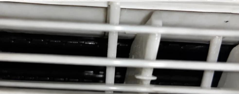 Ailettes de l'échangeur dégagées et propres après nettoyage